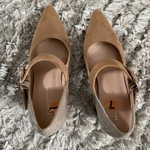 Cute taupe Mary Jane heels!